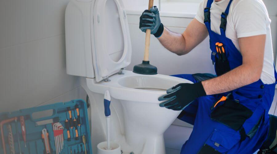 Local annual plumbing maintenance in Beckemeyer, IL